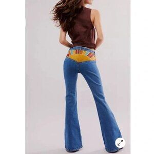 Free People Driftwood Farrah Embroidered Flare Jeans low-rise Size 27 New NWT